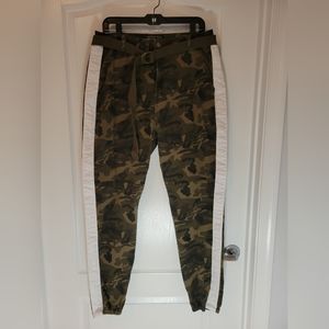 American Bazi | Camo Cargo Pants